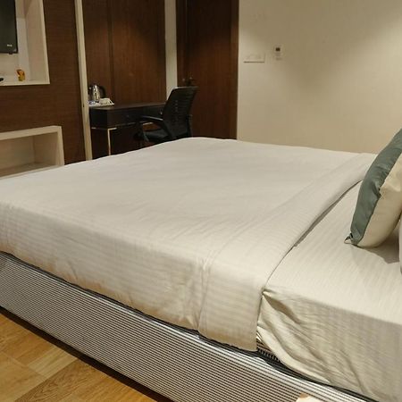 Hotel Konark Khammam エクステリア 写真