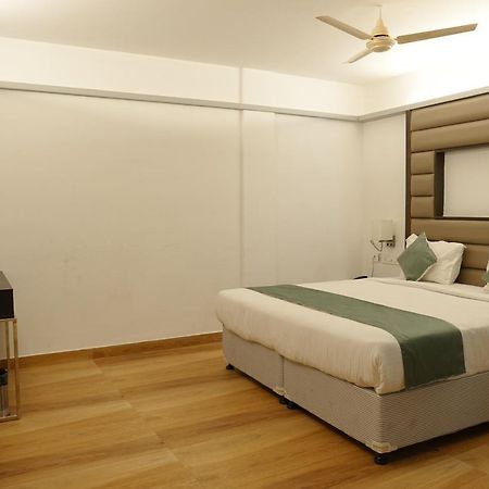 Hotel Konark Khammam エクステリア 写真