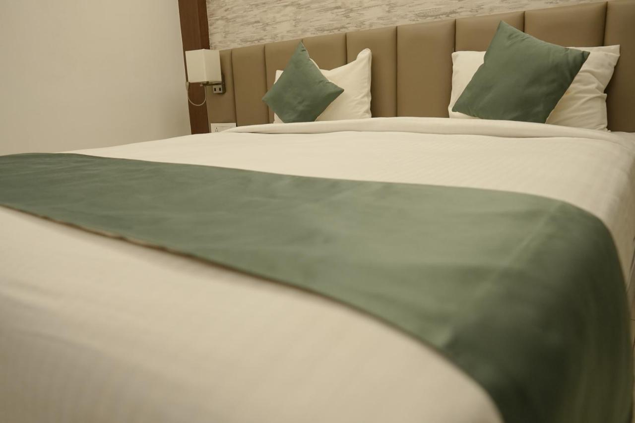 Hotel Konark Khammam エクステリア 写真