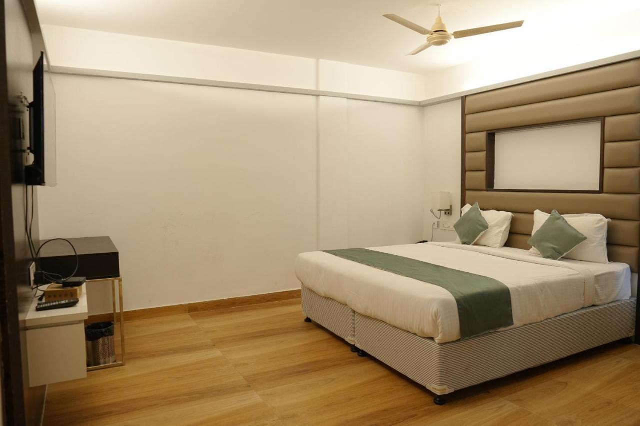 Hotel Konark Khammam エクステリア 写真